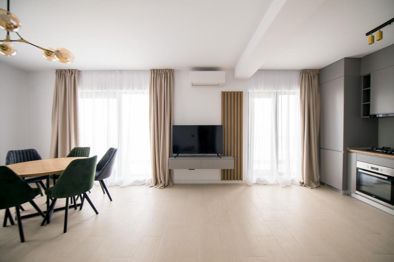 Luxury Promenada Apartment - Frontal Beachfront Mamaia Nord Navodari Luaran gambar
