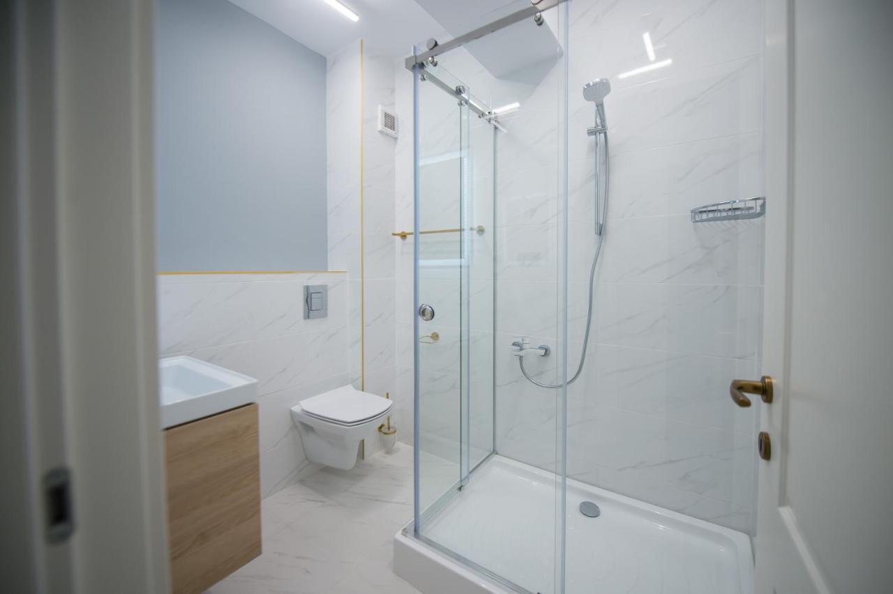 Luxury Promenada Apartment - Frontal Beachfront Mamaia Nord Navodari Luaran gambar