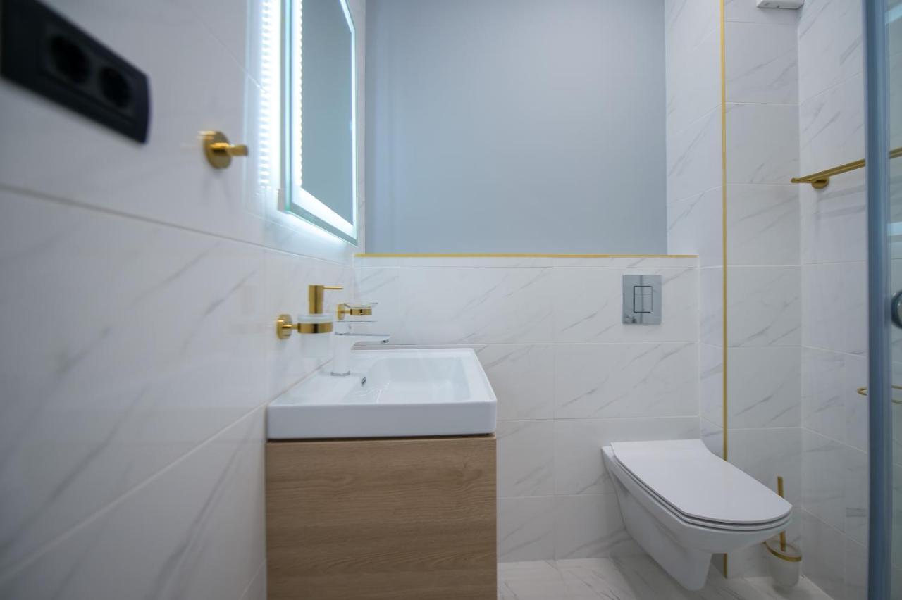 Luxury Promenada Apartment - Frontal Beachfront Mamaia Nord Navodari Luaran gambar