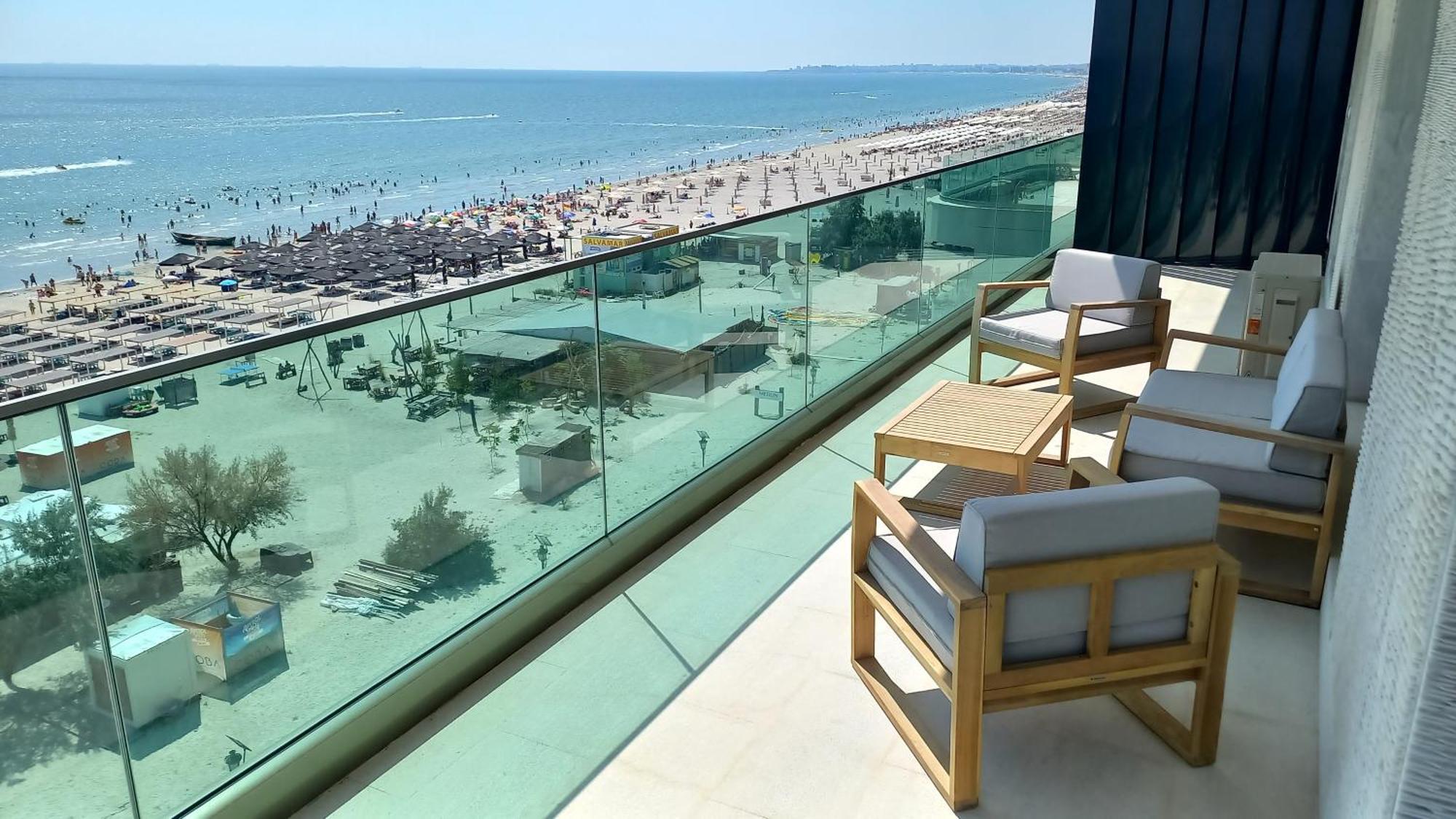 Luxury Promenada Apartment - Frontal Beachfront Mamaia Nord Navodari Luaran gambar
